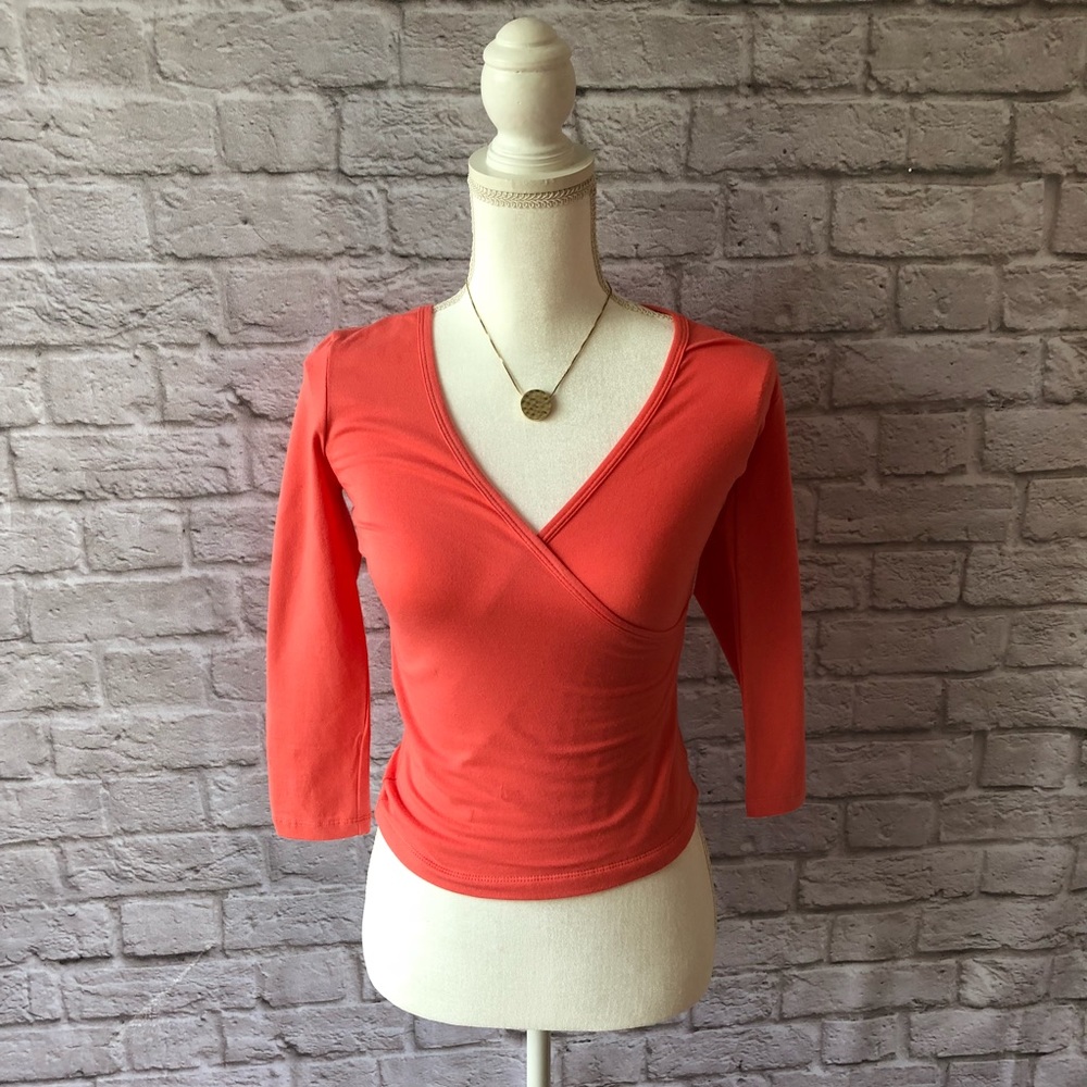 SALE!! NWOT Energie Crop Wraparound Shirt